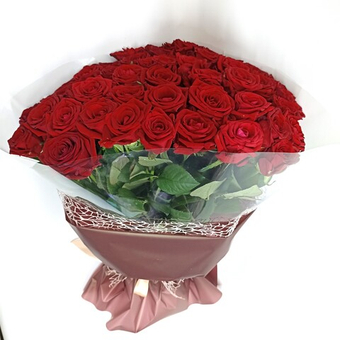 Букет 51 роза Ред Наоми