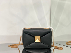 Valentino One Stud Bag with Chain 19 cm