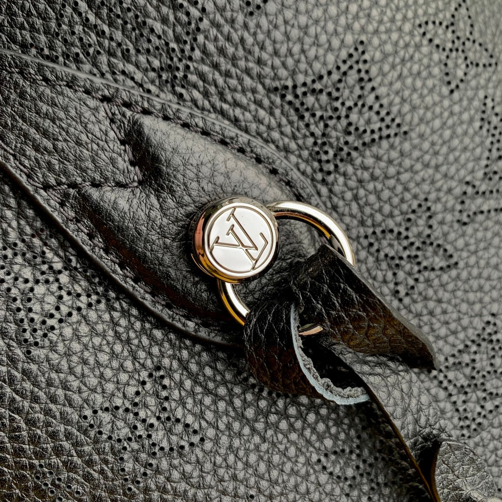 Louis Vuitton Blossom MM