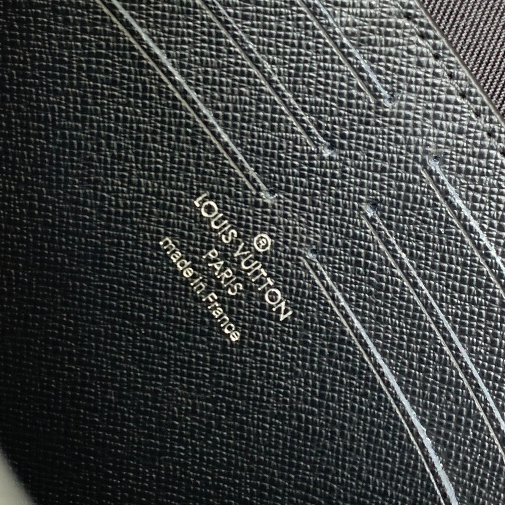 Louis Vuitton Pochette Voyage MM