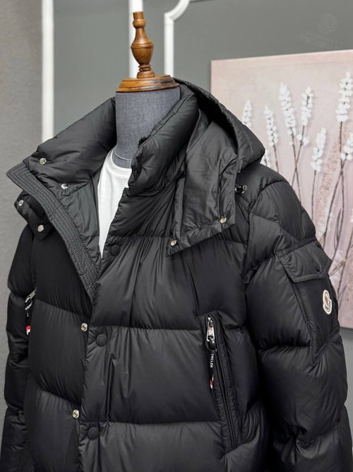 Пуховик Moncler