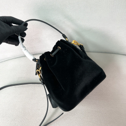Prada Re-Edition 1978 Bag 19 cm