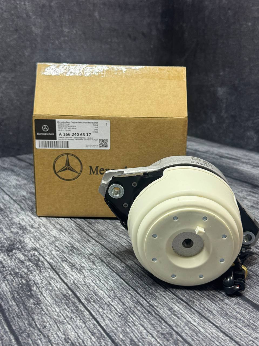 Опора двигателя правая Mercedes-Benz A1662406317