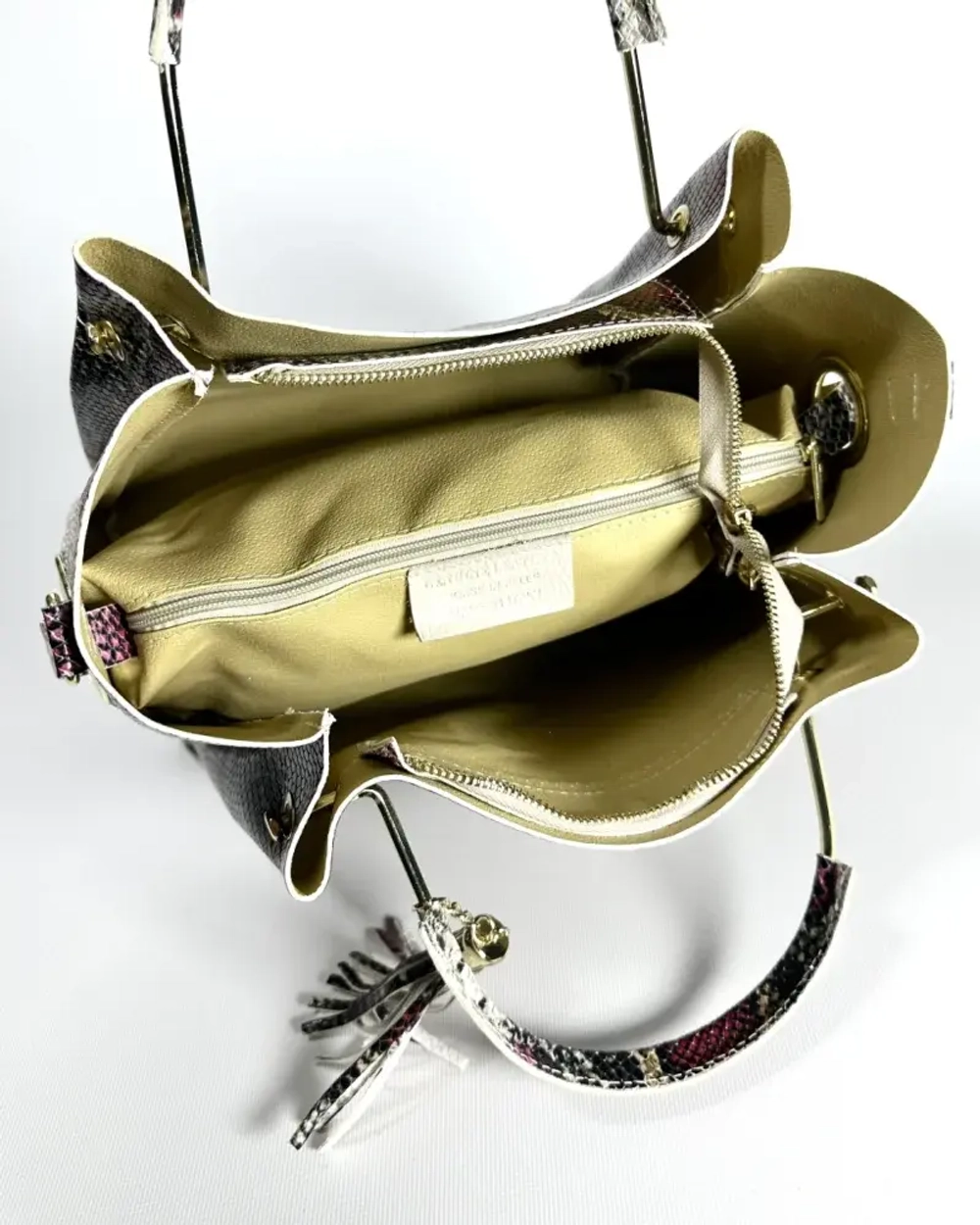 Женская розово-коричневая сумка из натуральной кожи с тиснением питон