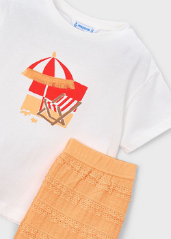 футболка с шортами