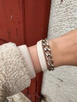 MISTRESS БРАСЛЕТ 01 MILK