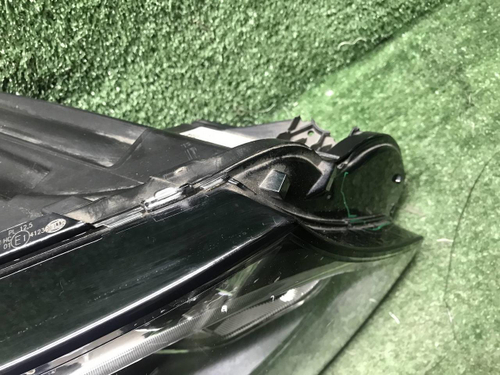 Битая Фара правая Mercedes E W213 (2016-2021) LED