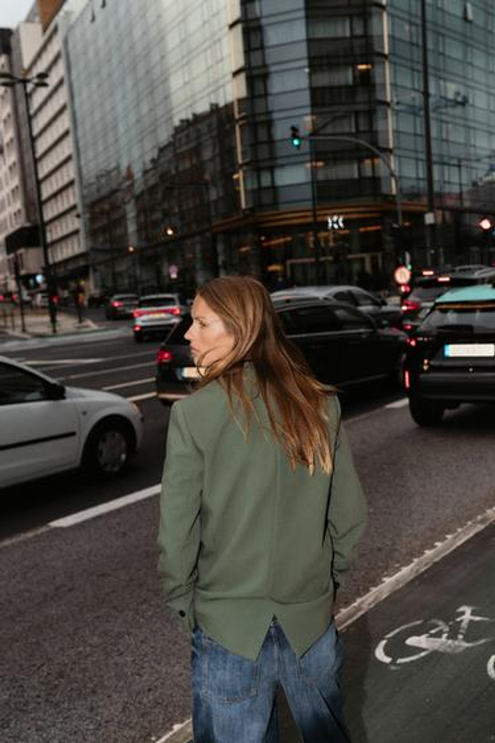 Блейзер VATKALI с прямым кроем - ZARA