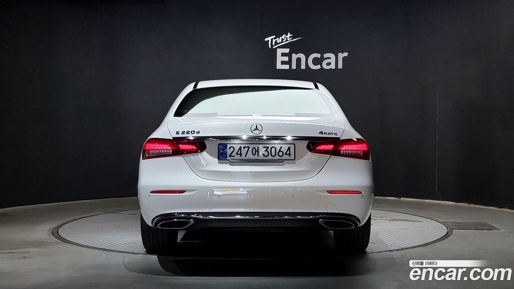Mercedes-Benz E-Class W213 E220d 4MATIC Exclusive (12.2023)
