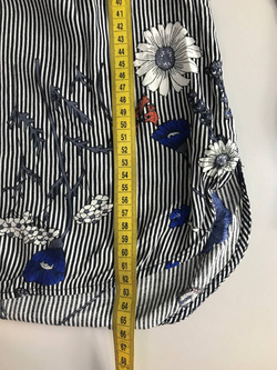 Блузка для практичного образа, визуально на 46 размер