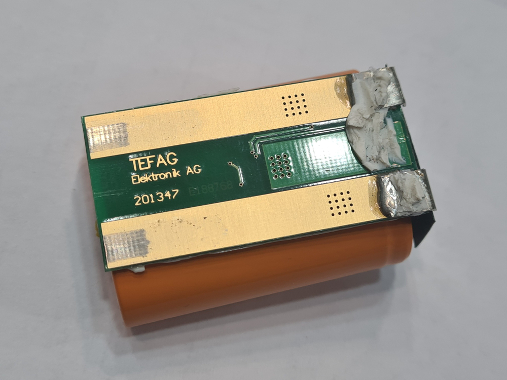 Ремонт аккумулятора бритвы Li-Ion 2*18500