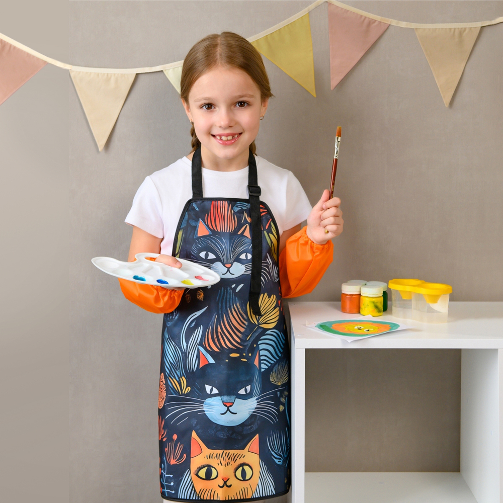 Фартук для творчества с застёжкой фастекс. Сказочные коты