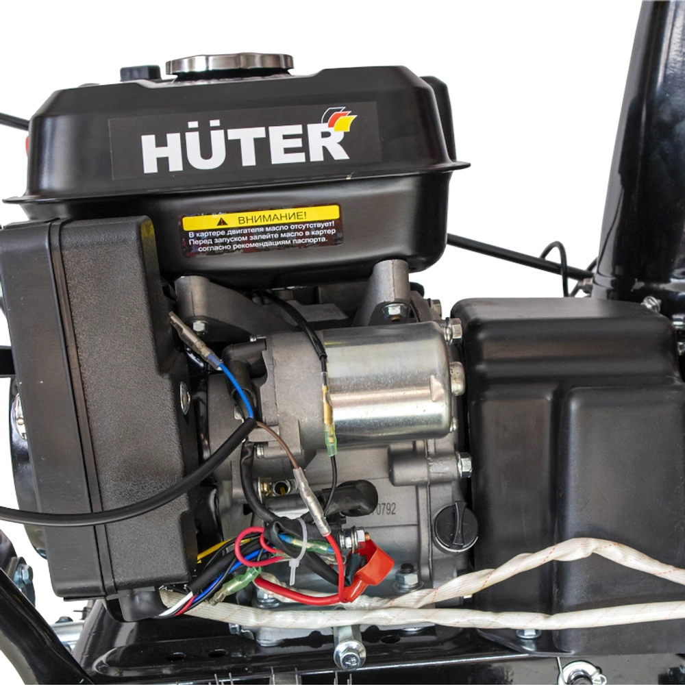 HUTER SGC-5500B снегоуборщик бензиновый 7.5 л.с, ковш 62 см, выброс 15 м, 5 вперед/2 назад 70/7/21