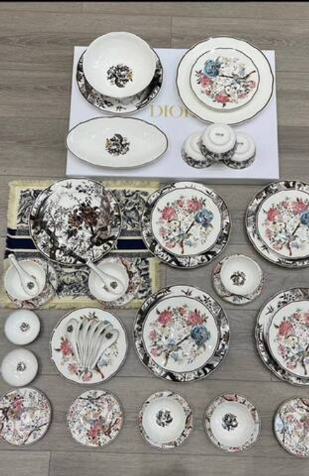 Столовый сервиз Dior 41 предмет