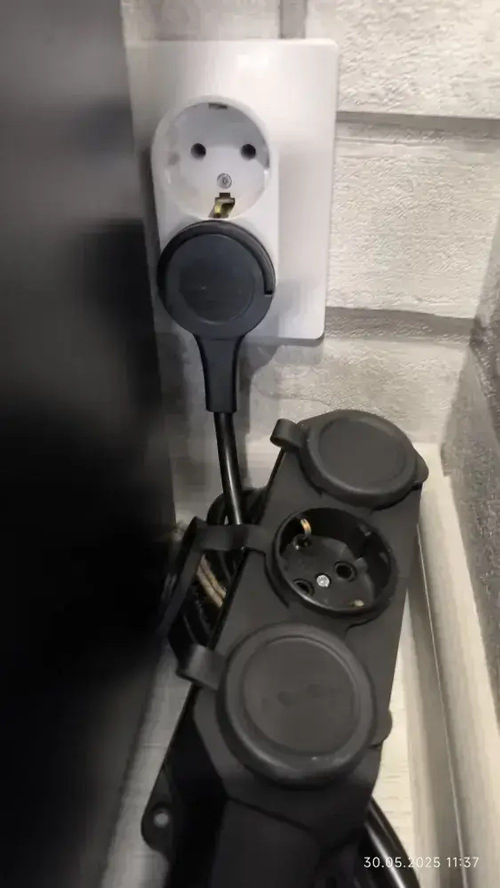 Удлинитель С плоской потайной Вилкой с Кольцом 3 метра 3 влагозащитные розетки IP45 с защитными крышками с заземлением