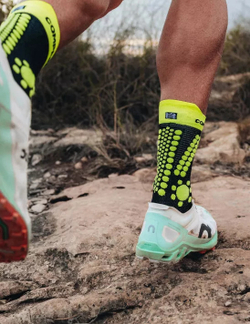 Носки V4 Trail Black/Safe Yellow/Neo Pink