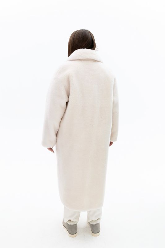 Шуба из овчины на трикотажной основе, длинная, молочный