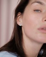 Серьги вплавленные камни красные