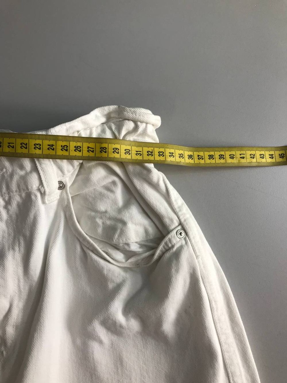 Джинсы Mango белые, маркировка 38, визуально на 44 размер