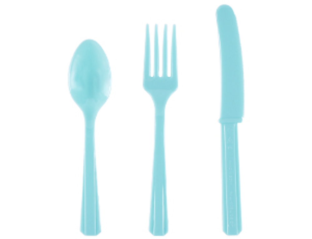 Столовые приборы в ассортименте