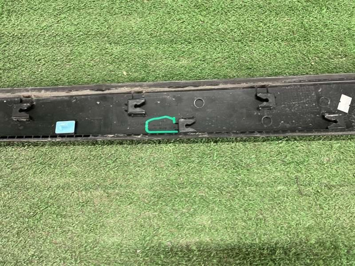 Накладка двери передняя левая Kia Rio 4 X-Line (2017-н.в.)