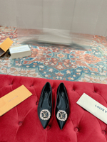 Louis Vuitton Met Flat Ballerina