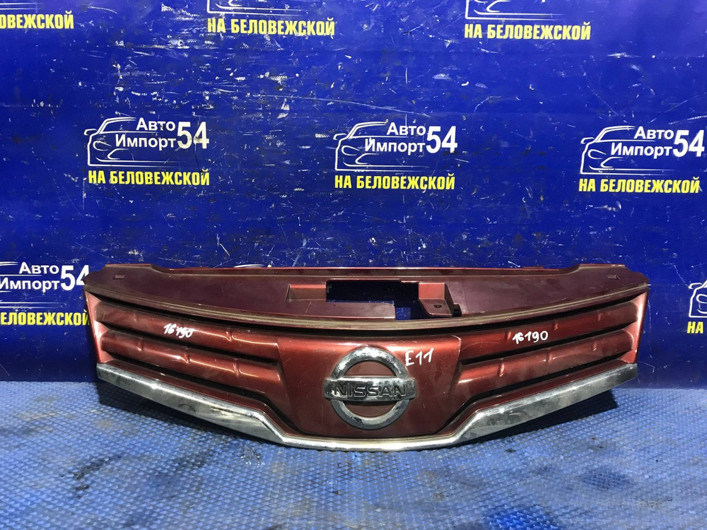 Решетка радиатора NISSAN NOTE 2008-2012