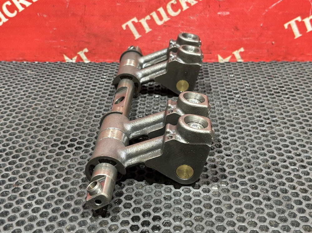 Вал рокеров в сборе 2021г