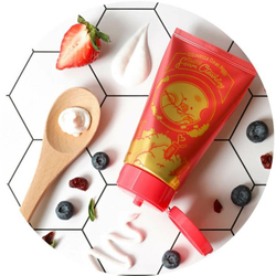 Ягодная пенка для умывания Elizavecca Clean Piggy Pinkenergy Foam Cleansing 120 мл.