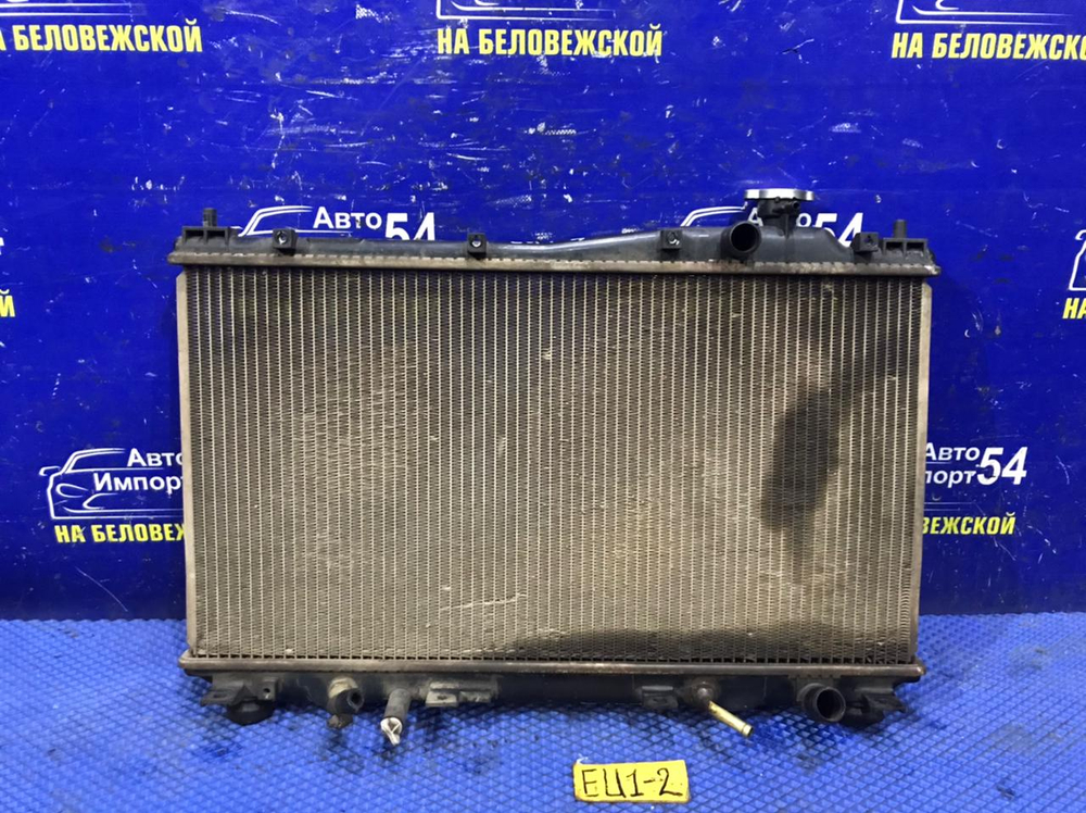 Радиатор двигателя Honda CIVIC 2001