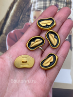 Пуговицы Скиапар. золотистые с черной эмалью "Губы"