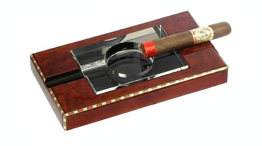 Пепельница сигарная Howard Miller Камфорное дерево