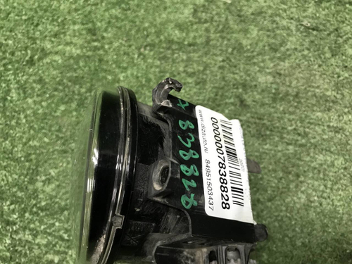 ПТФ правая Toyota Land Cruiser Prado 150 17-нв LED