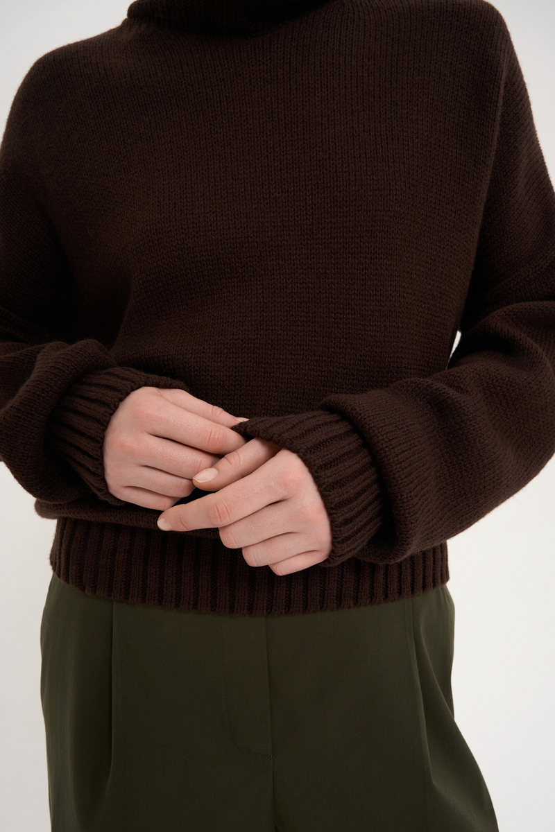 Свитер, шоколадный