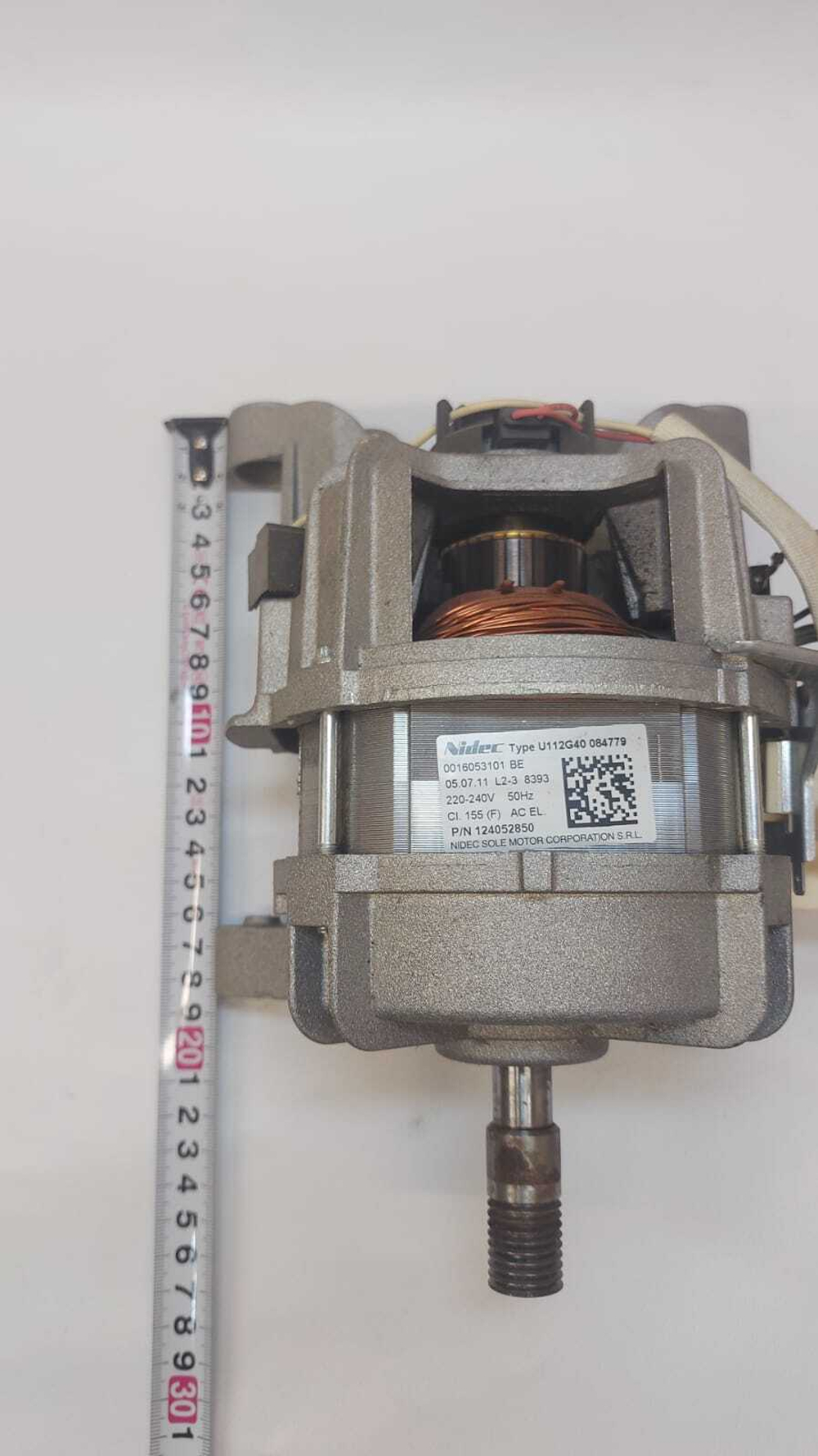 216 Двигатель для стиральной машины Electrolux AEG Zanussi U112G40 б/у