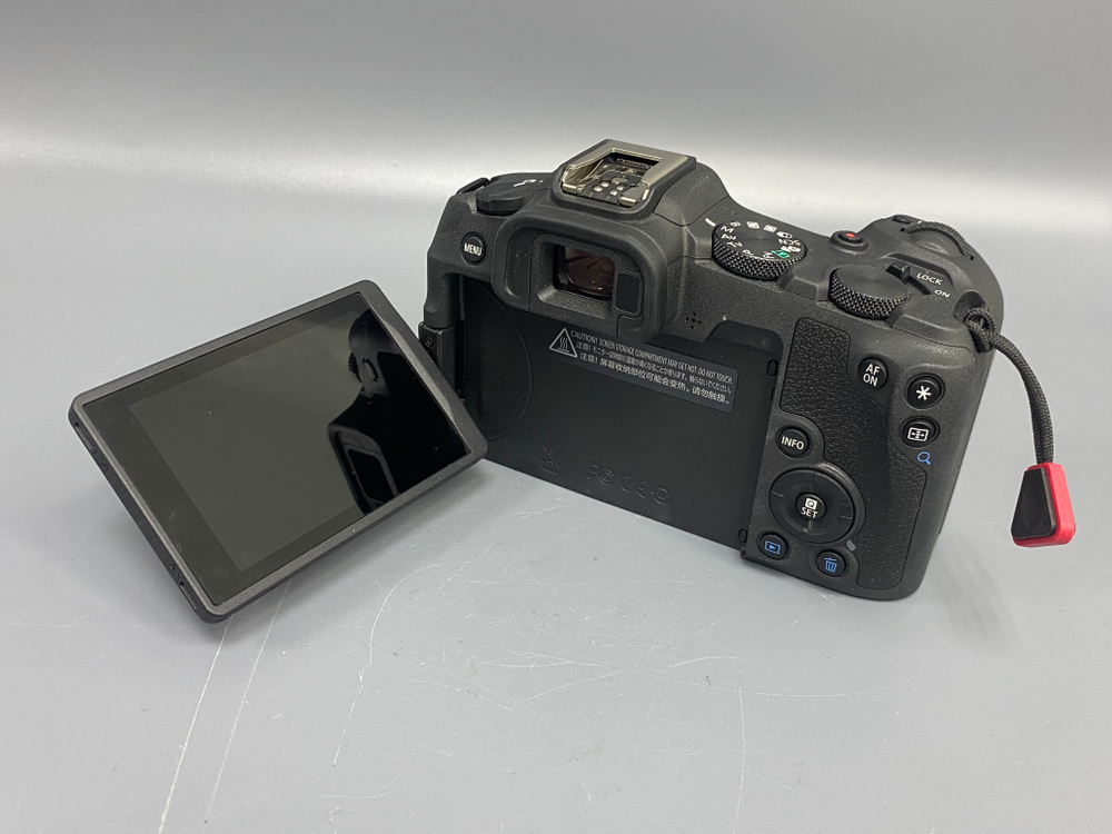 Canon EOS R8 2000 кадров