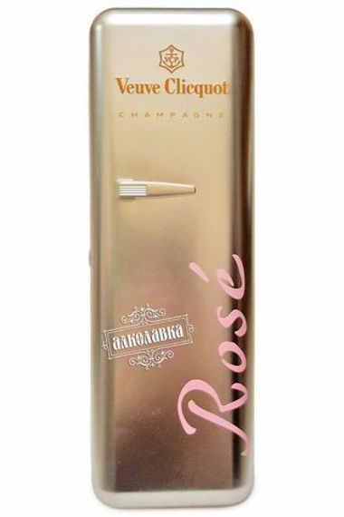 Шампанское Вдова Клико Розовое Брют, металлическая коробка-холодильник, 0,75 л