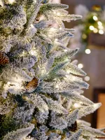 Заснеженная елка с гирляндой встроенной «ile Grande» (Литая+пвх) от 1,8 м до 2,4 м