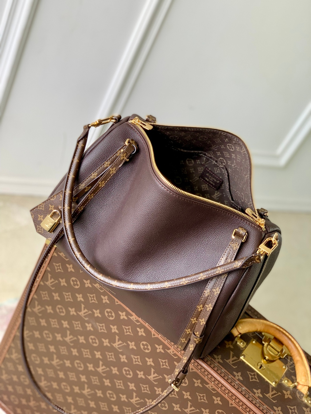 Louis Vuitton Express MM