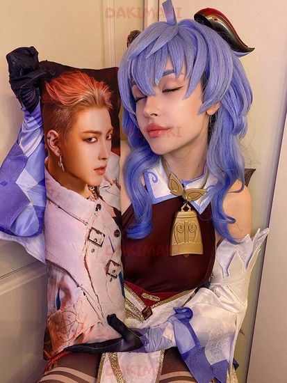 Мини дакимакура Ким Хонджун из Эйтиз арт. M1049, 60х20 см