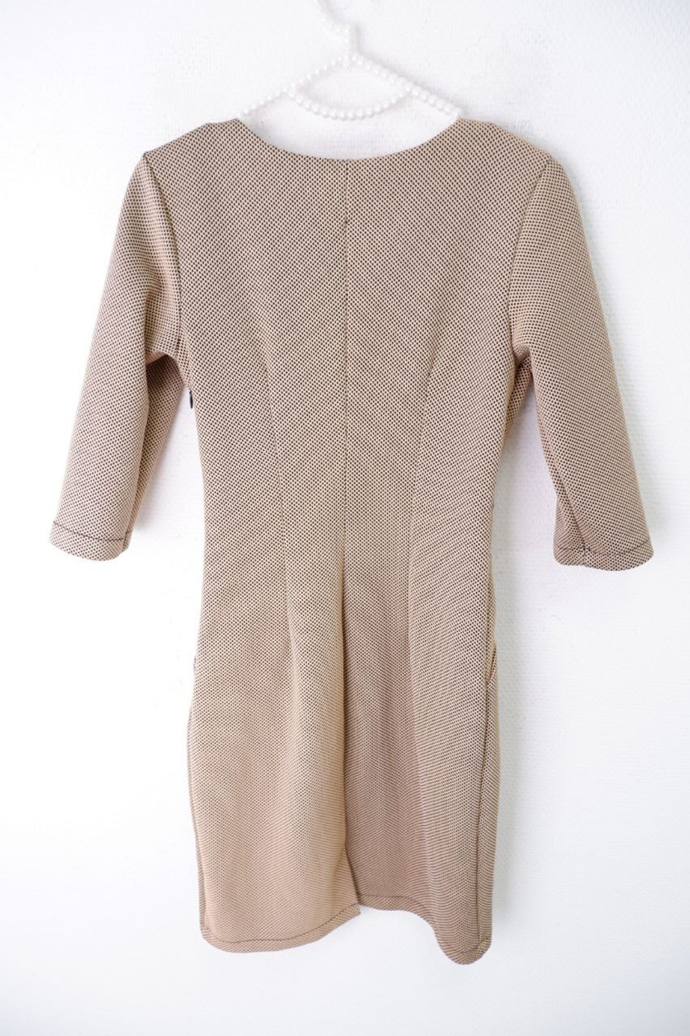 Платье Eris плотное 42 размер