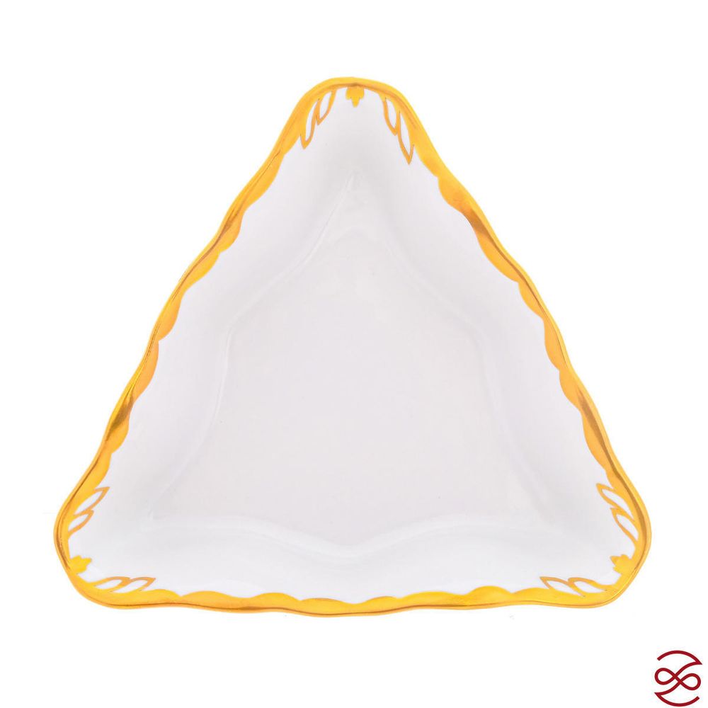 Салатник треугольный Queen's Crown Prestige 19 см