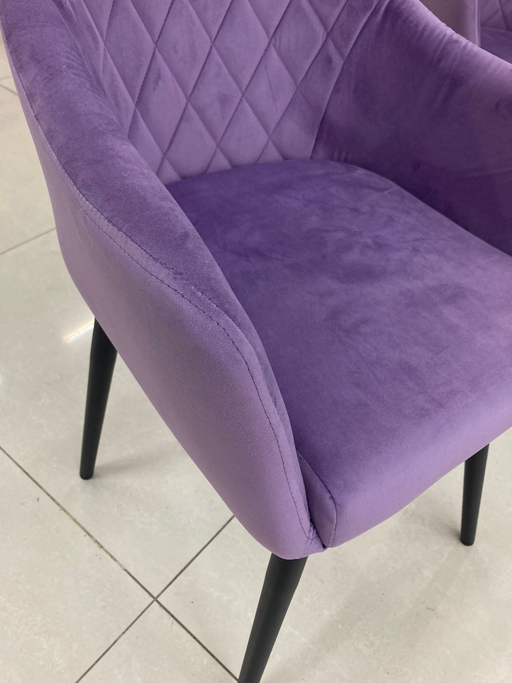 Стул Сиэтл каркас черный основание велюр фиолетовая дымка