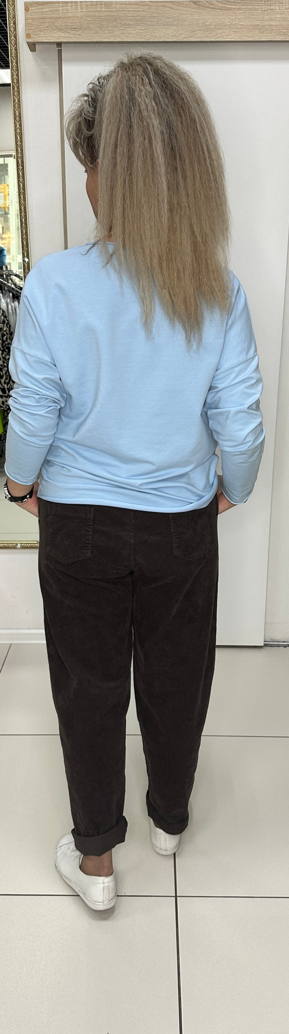 Итальянская толстовка с буклированной надписью