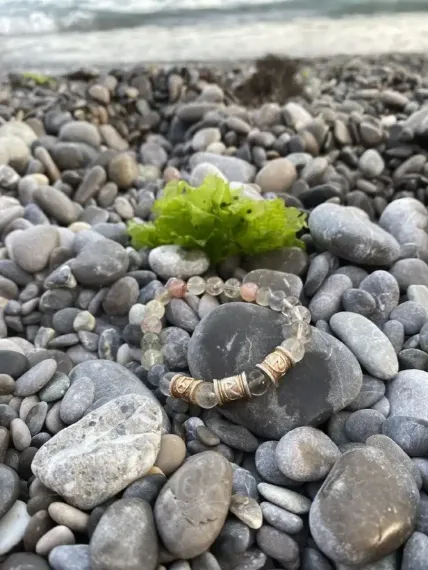 Руна Ансуз из золота, пример на браслете