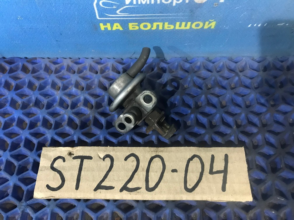 Регулятор давления топлива TOYOTA AVENSIS 2001