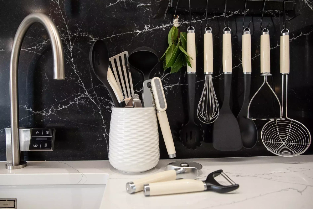KitchenAid - CORELINE венчик / артикул   KAG060OHACE  / GTIN 5057982065157
