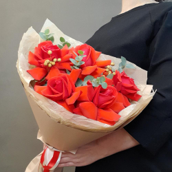 Букет из 5 красных французских роз ПРЕДЗАКАЗ