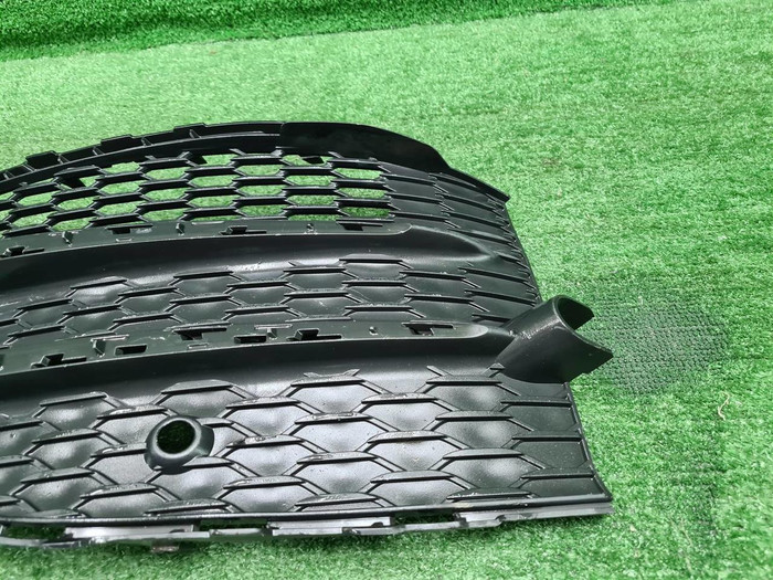 Решетка перед. бампера Mercedes GLE V167 18-24 AMG