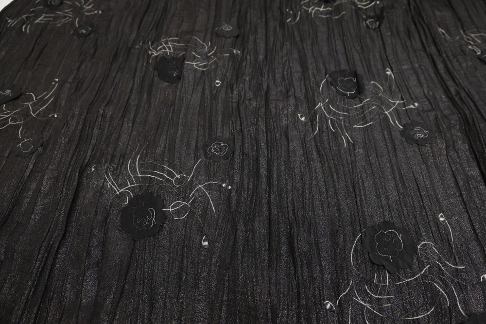 Тафта жатая вышивка черная